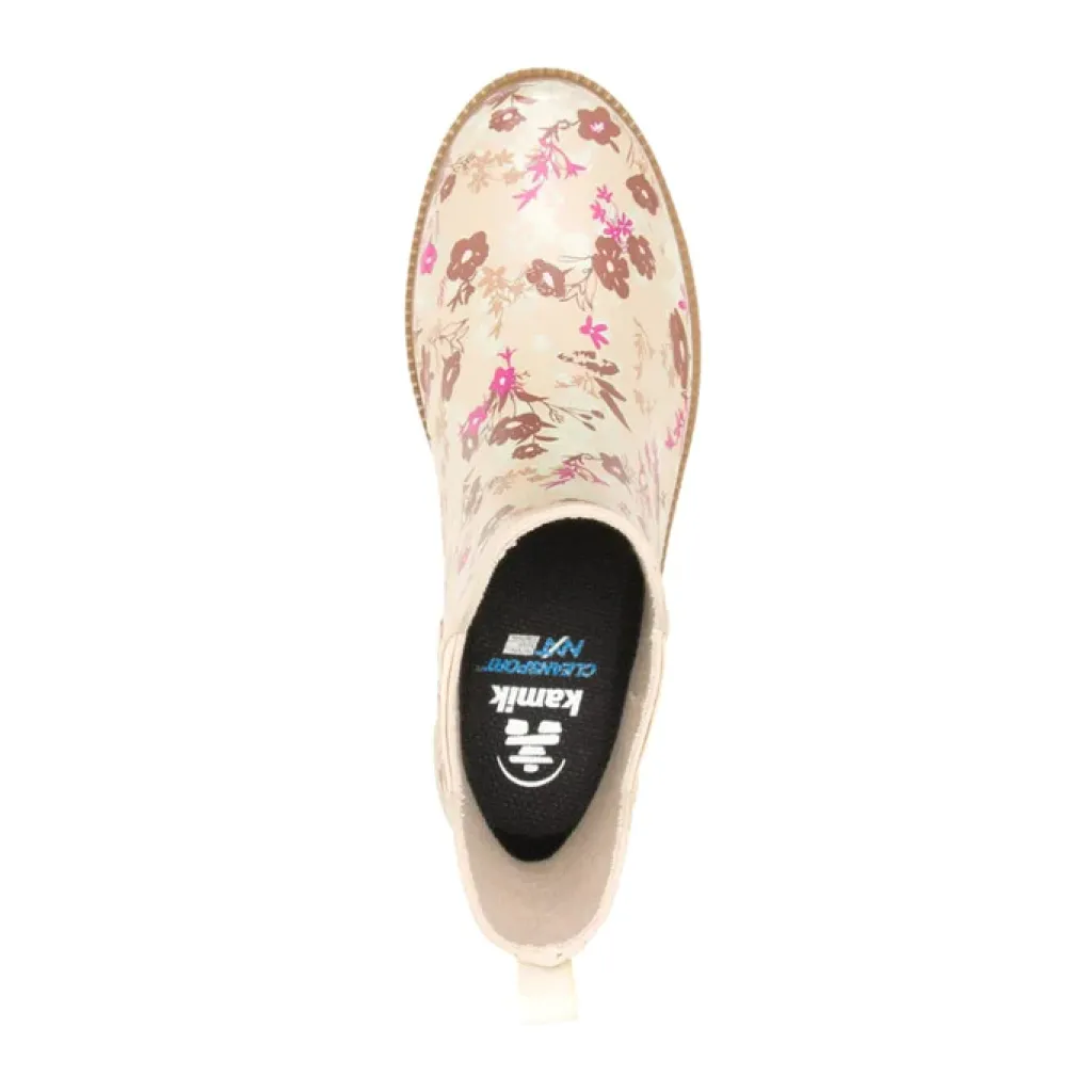 chloe_lo_1.webp Fashion Chloe Lo Women Rain